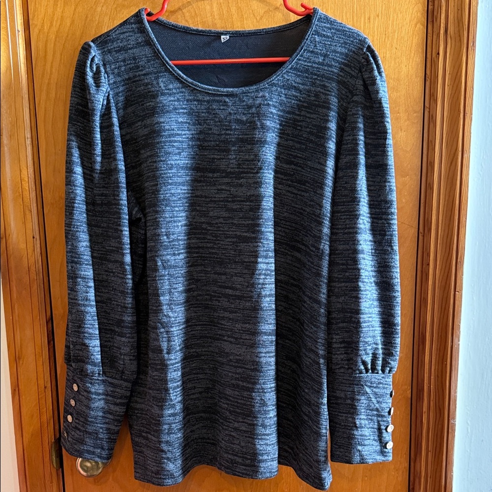 Women's Gray Long Sleeve Top
